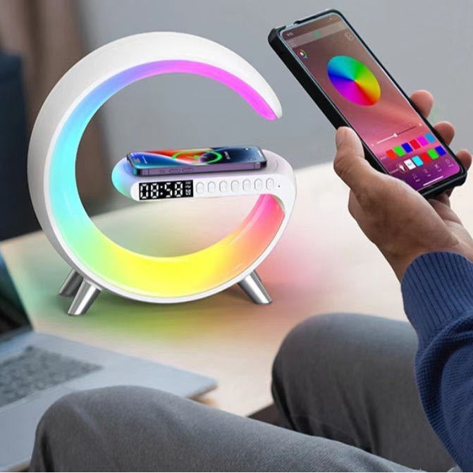 iphone/android対応 QI 充電器 多機能 スピーカー 目覚まし時計 5in1 ライト